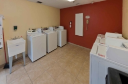 low cost flexible stay apartments in Holland / Toledo Ohio - Siegel Suites