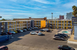 Siegel Suites 700 N Las Vegas Boulevard Las Vegas, NV 89101 affordable flexible stay apartments