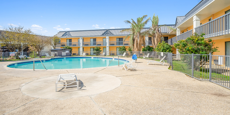 Siegel Suites - low cost rentals in San Antonio, TX